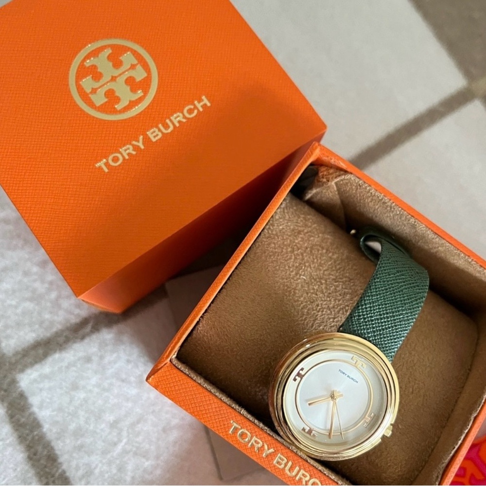 Tory Burch Women's Watch with Green Strap and Gold Case needs battery